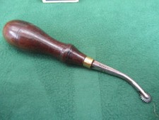 WERKZEUG VOM SATTLER UND